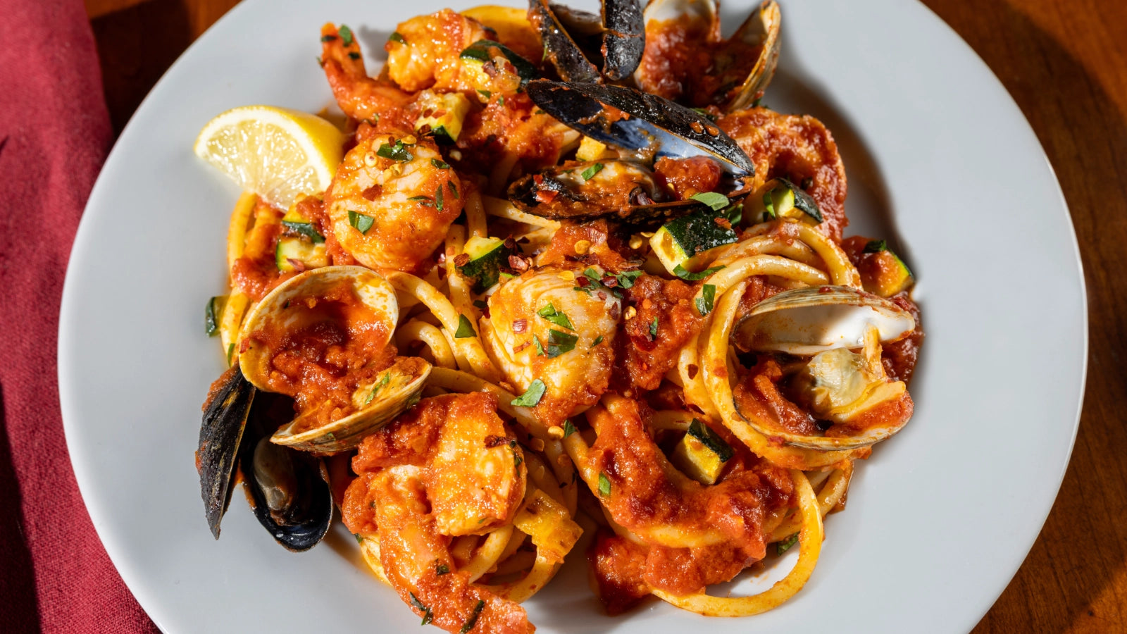 Seafood Bucatini with Lemon Parmesan Sauce – Rao's Specialty Foods